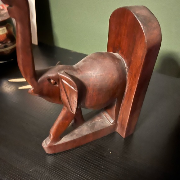 Elephant bookends. Wood - Picture 3 of 3